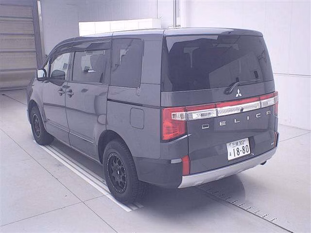 MITSUBISHI DELICA D:5