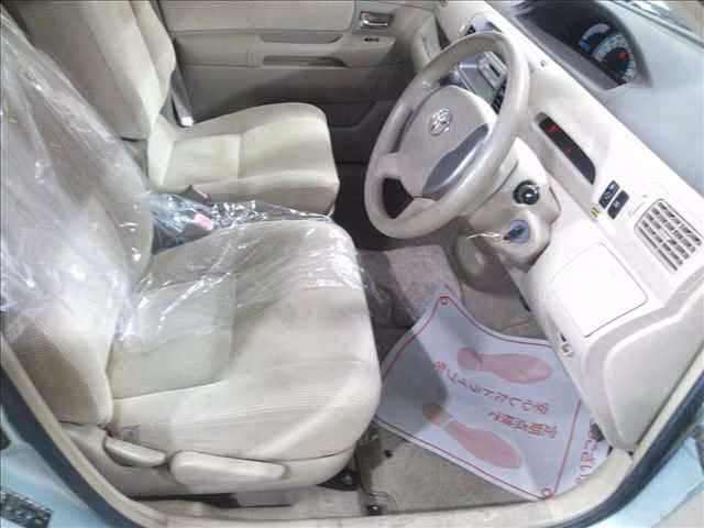 TOYOTA RAUM