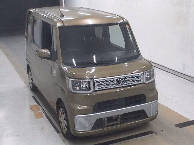 TOYOTA PIXIS MEGA