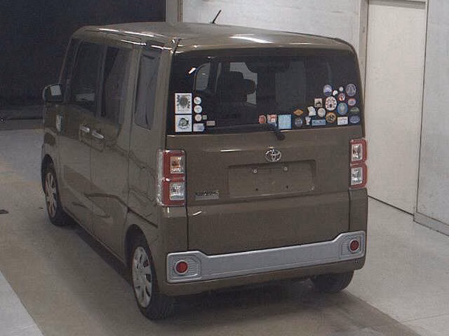 TOYOTA PIXIS MEGA