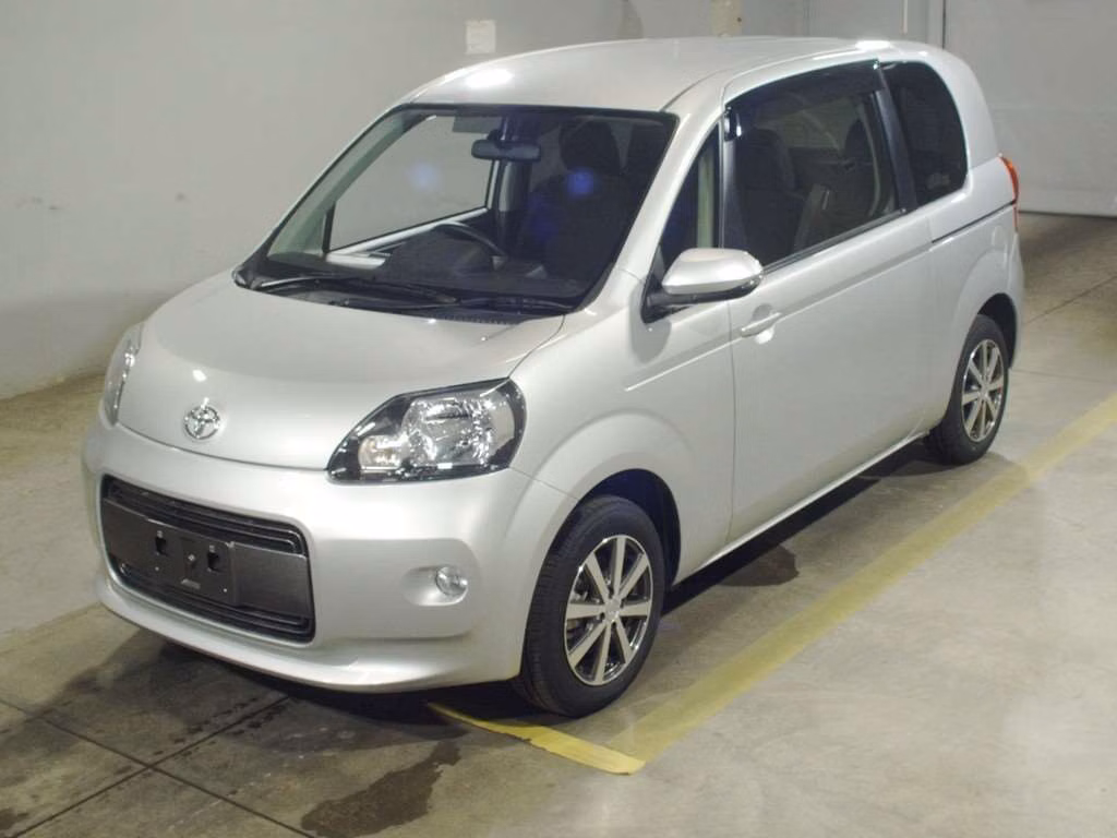 TOYOTA PORTE