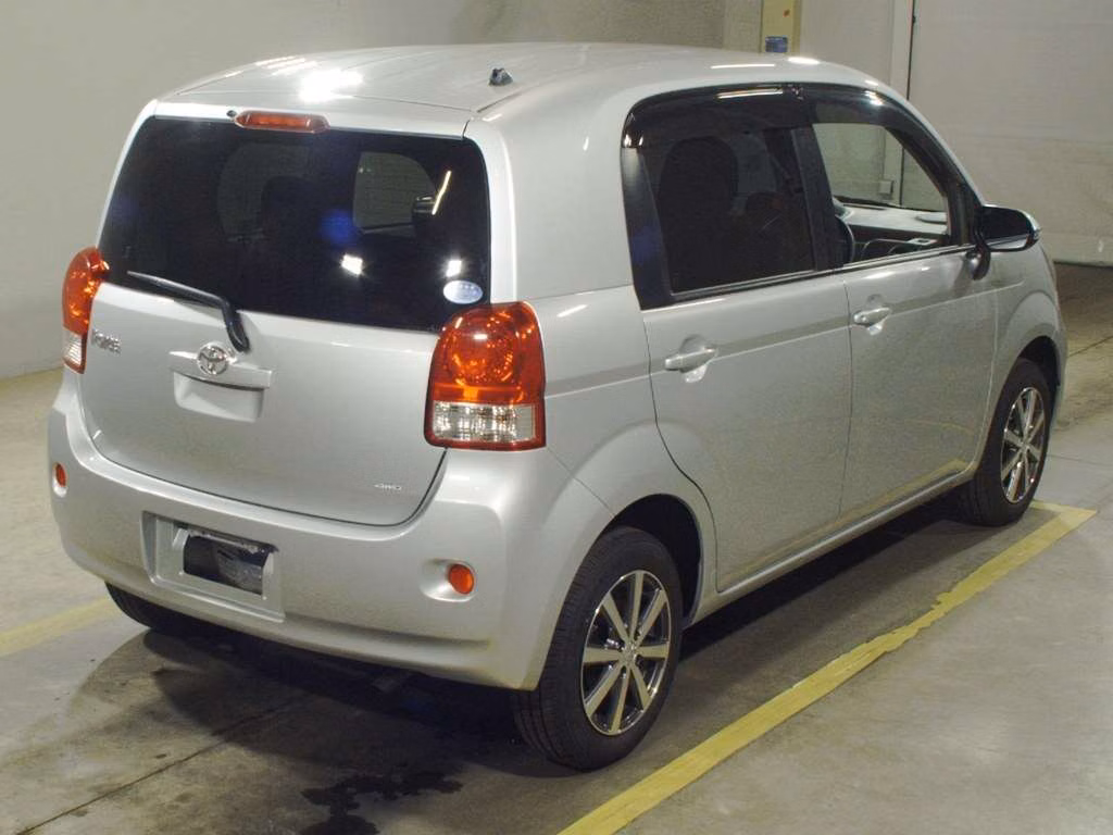 TOYOTA PORTE