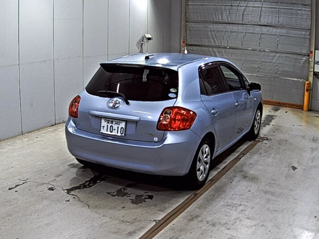 TOYOTA AURIS