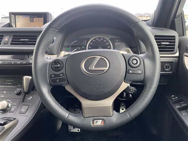 LEXUS CT200H