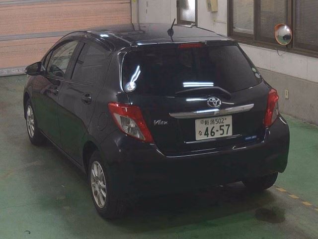 TOYOTA VITZ