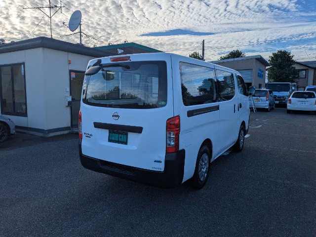 NISSAN NV350 CARAVAN