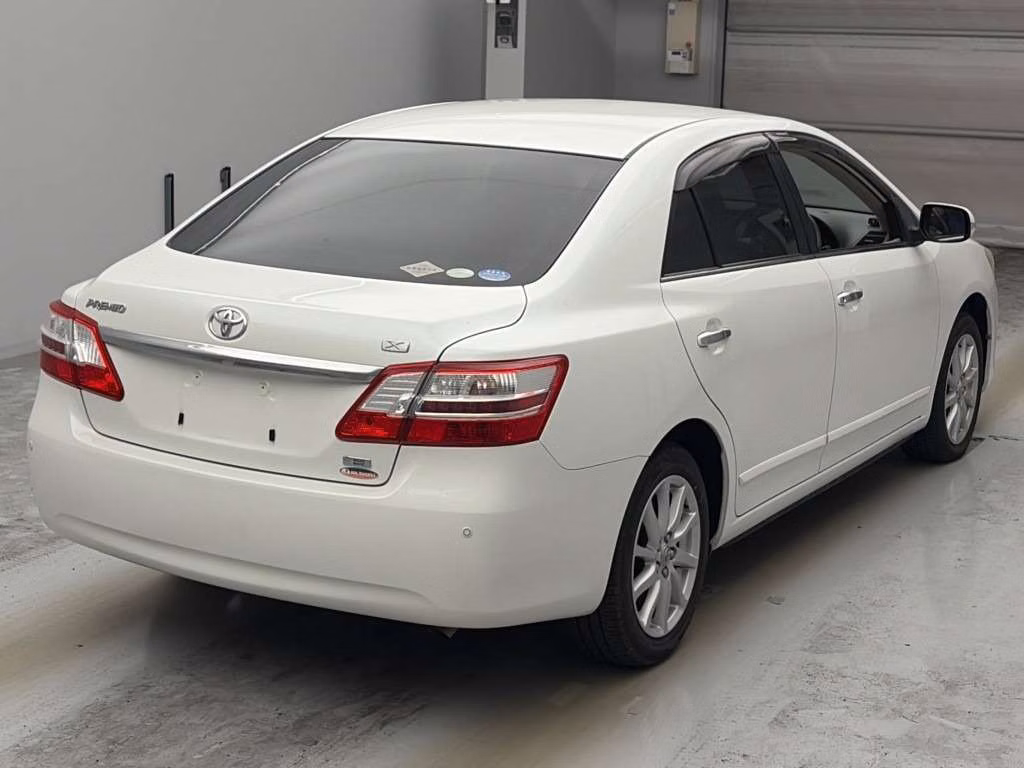 TOYOTA PREMIO