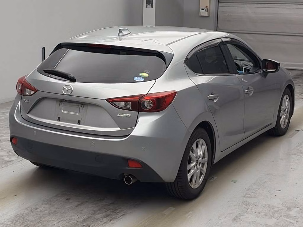 MAZDA AXELA