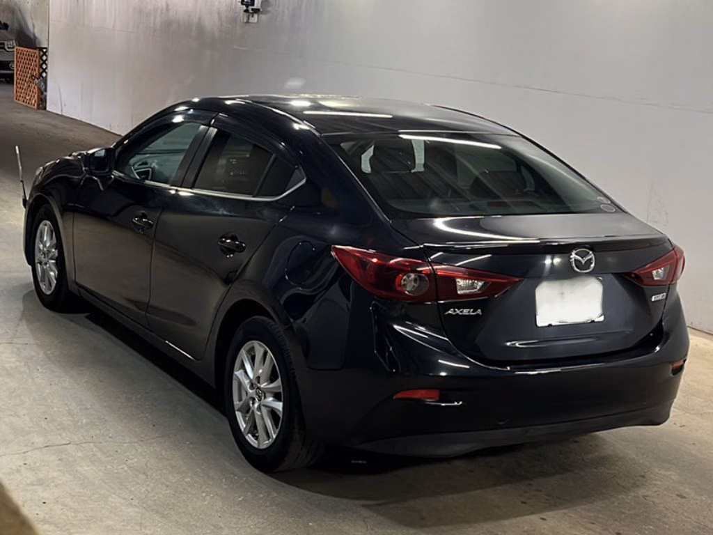MAZDA AXELA