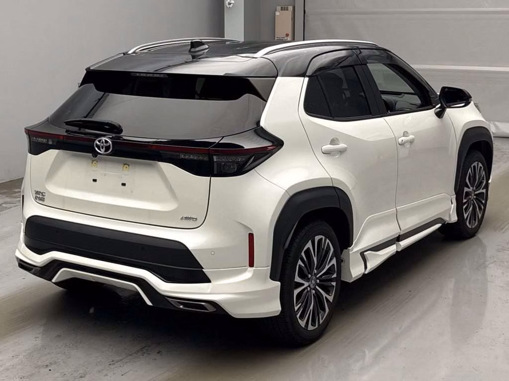 TOYOTA YARIS CROSS