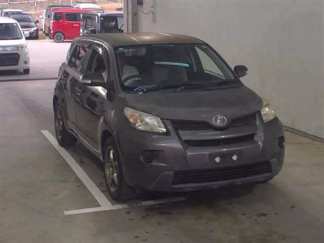 TOYOTA IST