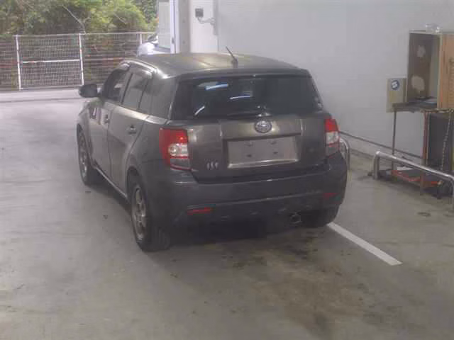 TOYOTA IST