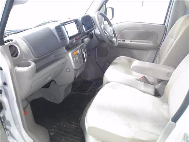 NISSAN NV100 CLIPPER