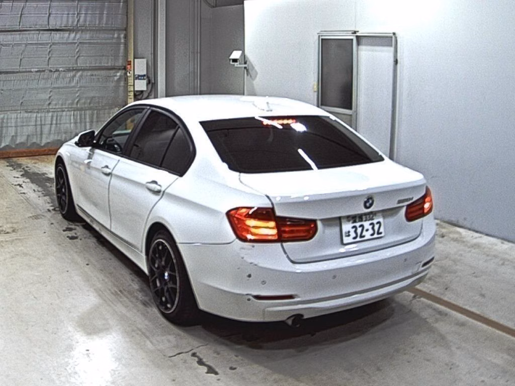 BMW 3-SERIES
