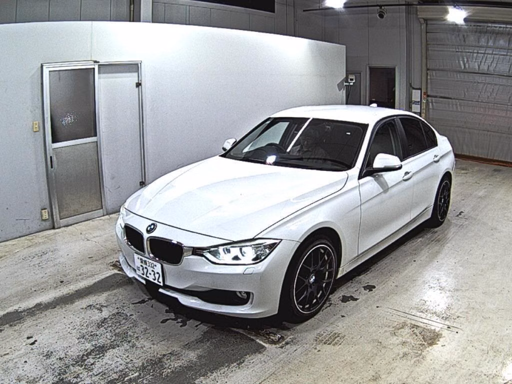 BMW 3-SERIES