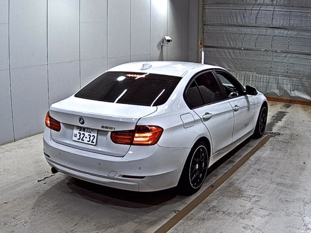 BMW 3-SERIES
