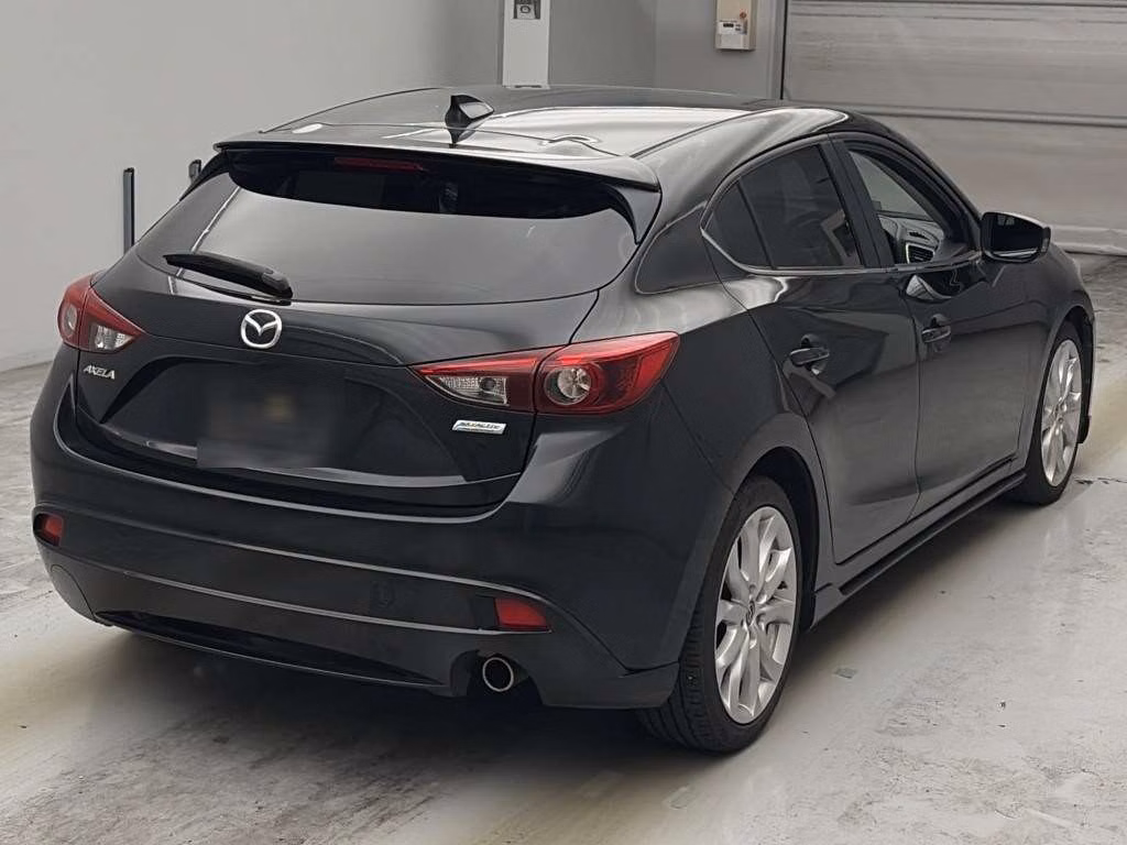 MAZDA AXELA
