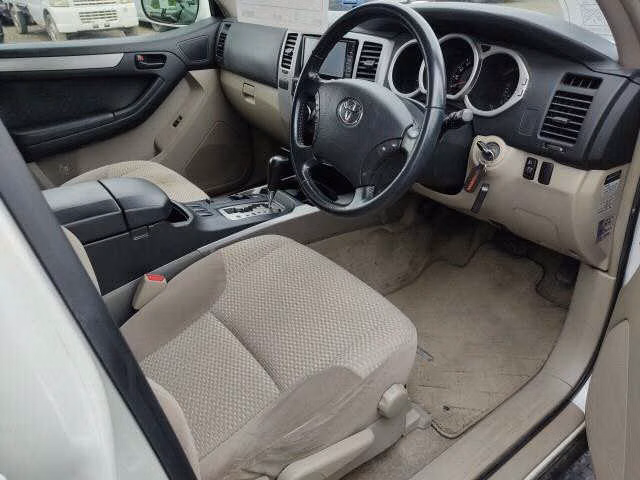 TOYOTA HILUX SURF