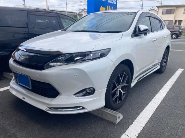 TOYOTA HARRIER