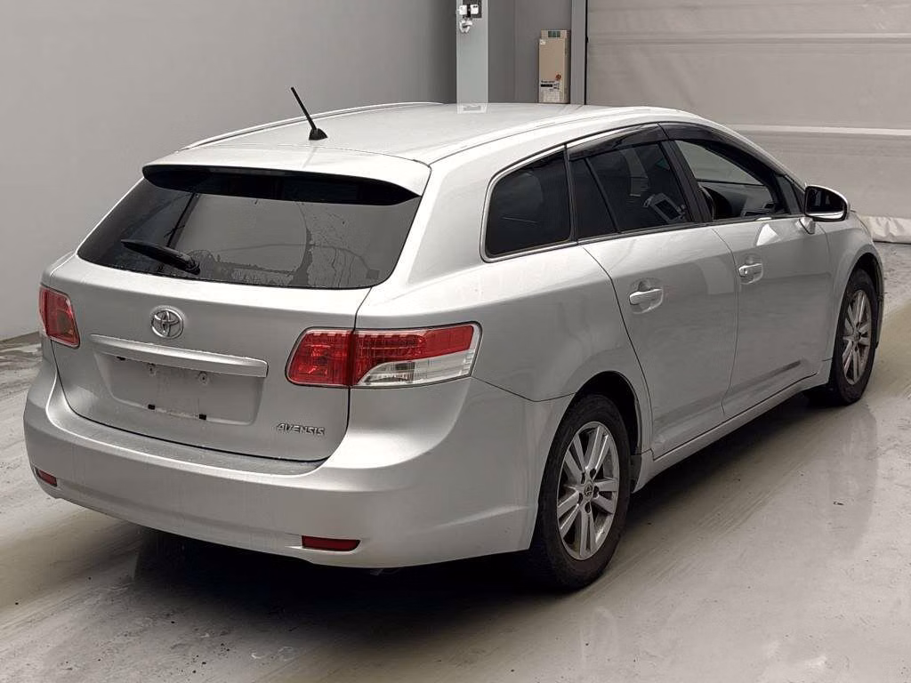 TOYOTA AVENSIS