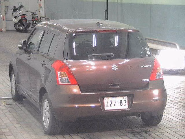 SUZUKI SWIFT