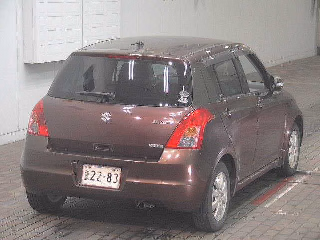 SUZUKI SWIFT