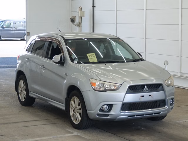 MITSUBISHI RVR