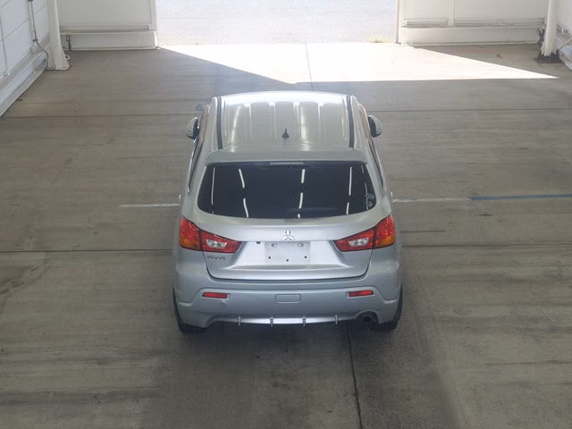 MITSUBISHI RVR