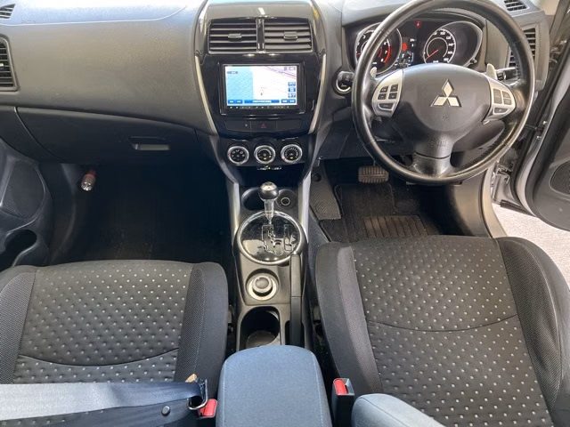 MITSUBISHI RVR