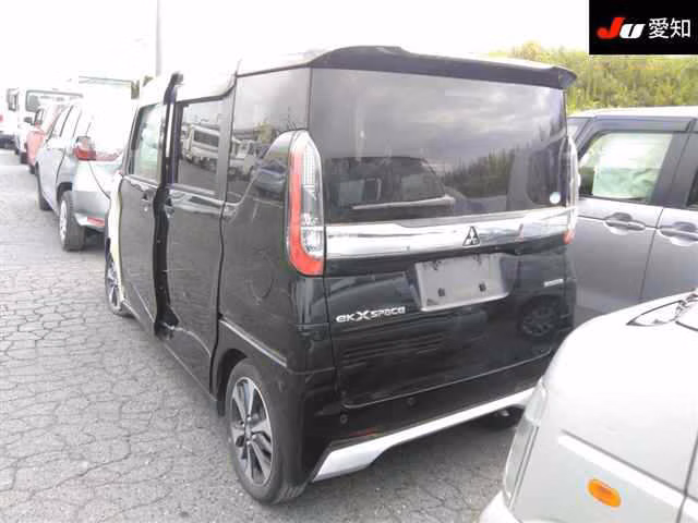 MITSUBISHI EK SPACE