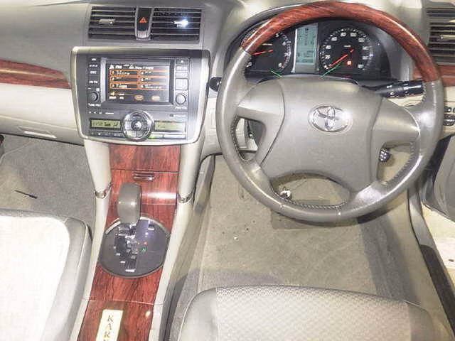 TOYOTA PREMIO