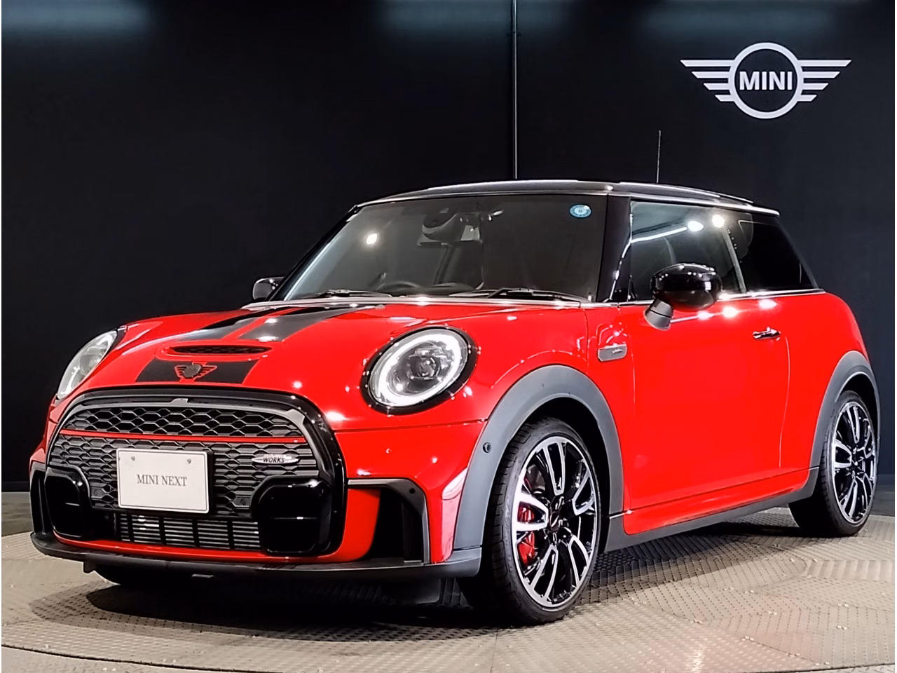 MINI HATCH