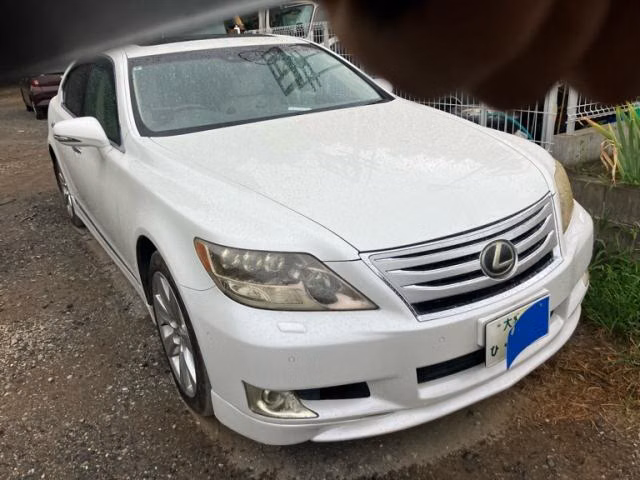 Lexus LS600h