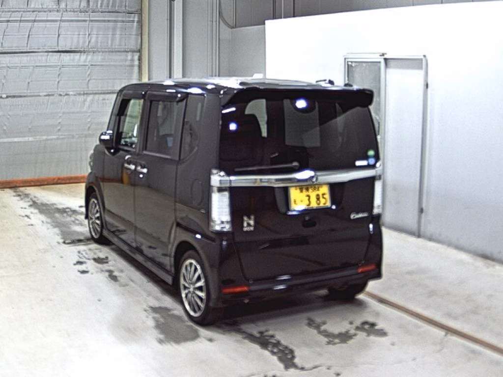 HONDA N-BOX