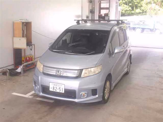 HONDA FREED SPIKE