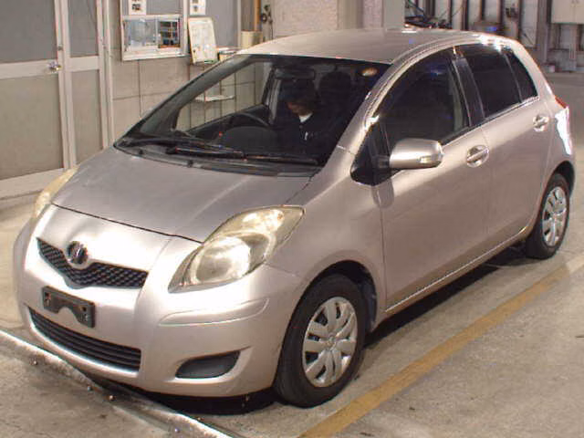 TOYOTA VITZ