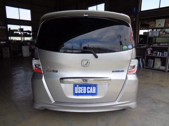 HONDA FREED SPIKE