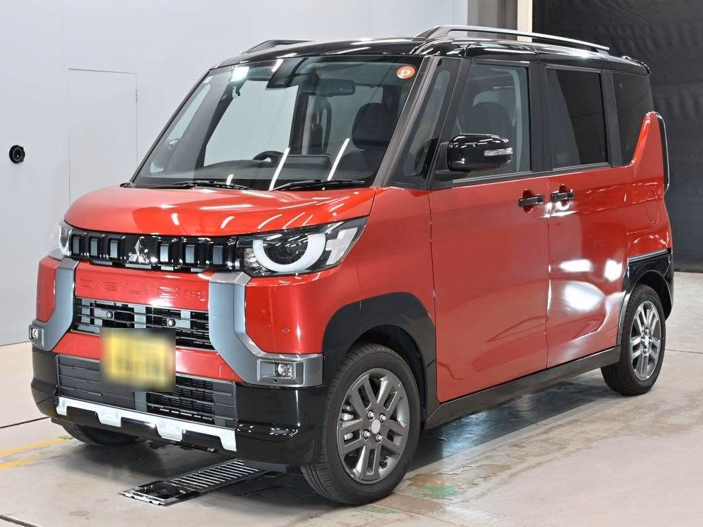 Mitsubishi Delica Mini