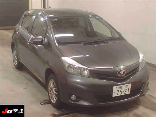 TOYOTA VITZ