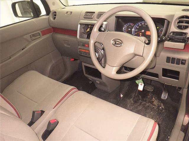 DAIHATSU MOVE CONTE