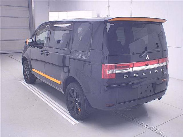 MITSUBISHI DELICA D:5
