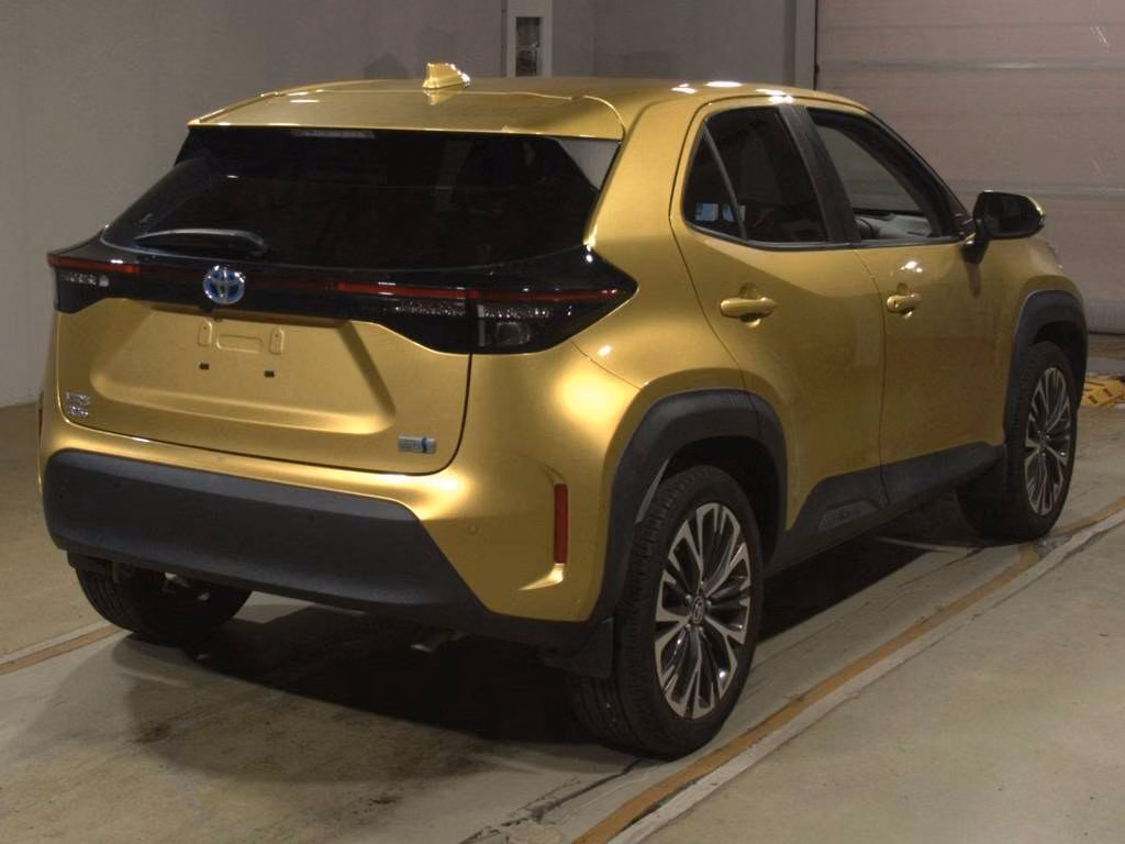 TOYOTA YARIS CROSS