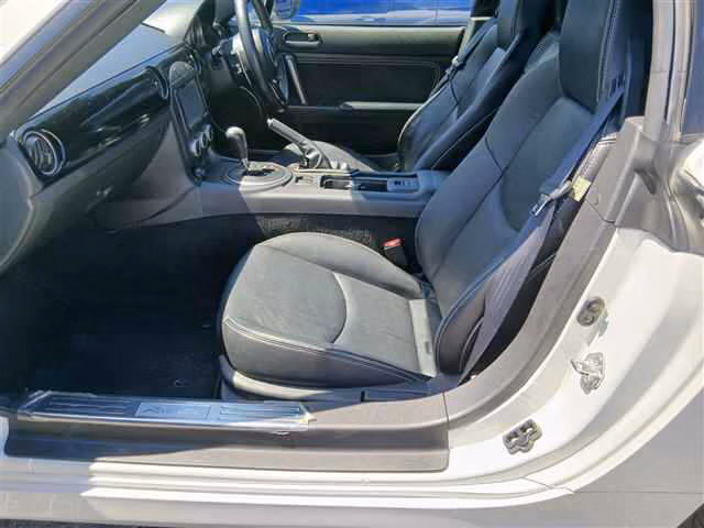 MAZDA ROADSTER