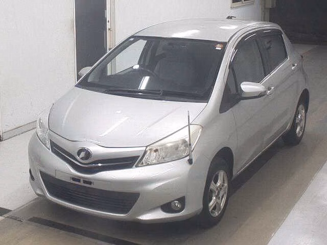 TOYOTA VITZ