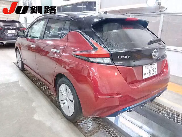 NISSAN LEAF