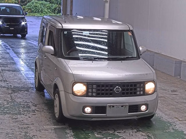 NISSAN CUBE