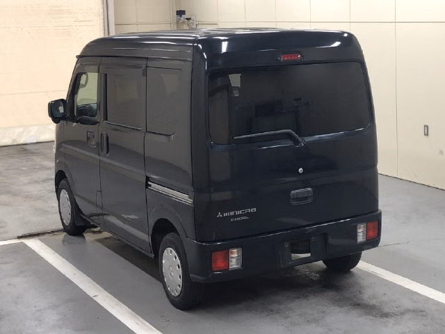 MITSUBISHI MINICAB