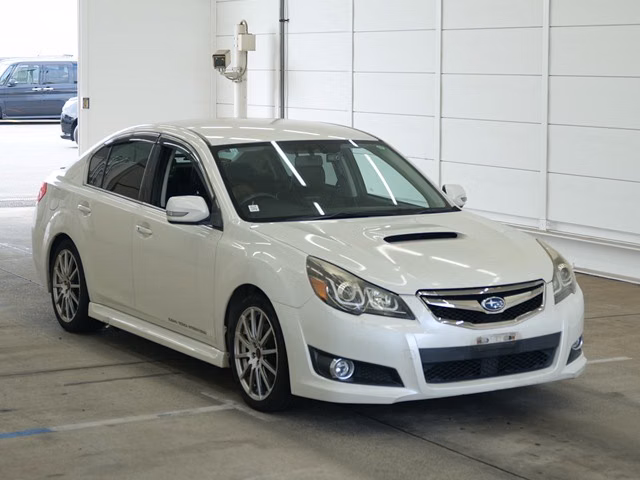 SUBARU LEGACY B4