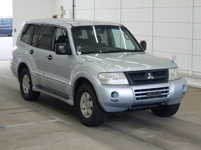 MITSUBISHI PAJERO