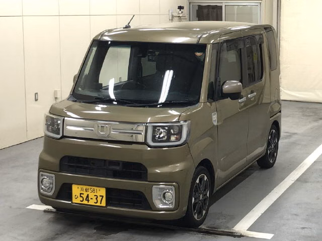 DAIHATSU WAKE